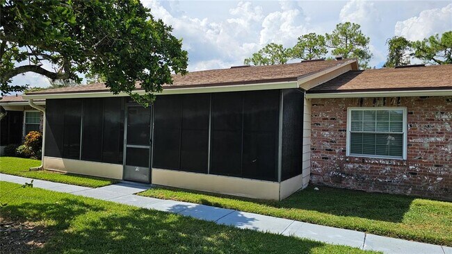Primary Photo - 1001 N Plantation Dr