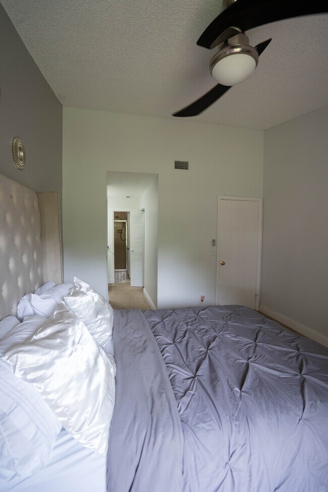 Master Bedroom - 2281 SW 15th St