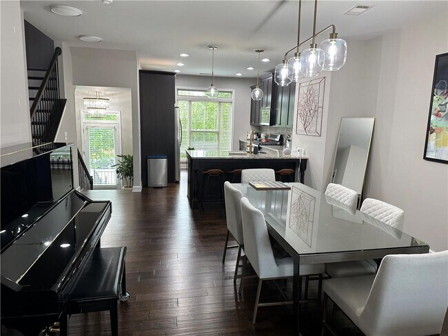 Building Photo - 4253 Tacoma Trce