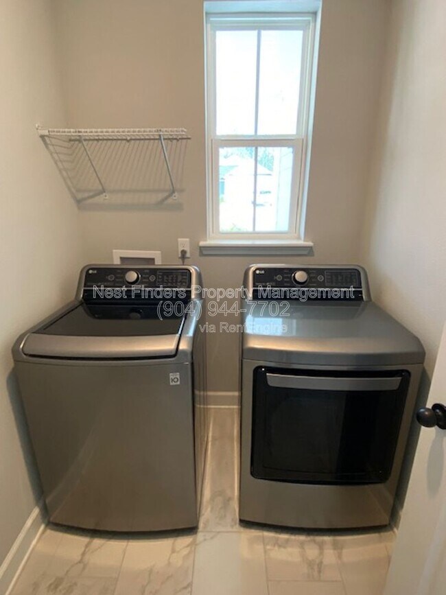 Building Photo - 312 Union Hill Dr