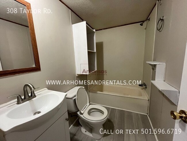 Building Photo - 308 Taylor Rd