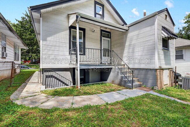 Building Photo - 1208 Verl Pl