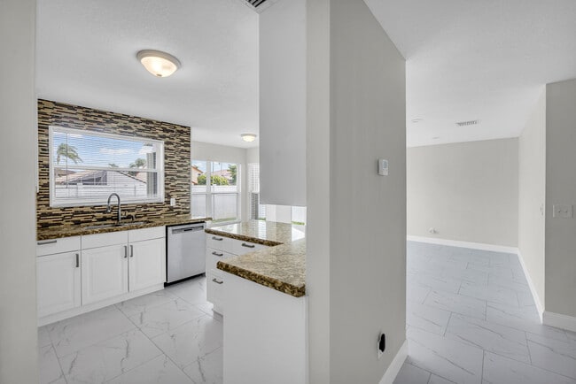 Building Photo - 491 SW 182nd Way