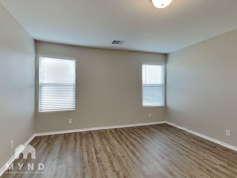 Building Photo - 8717 E 161st Pl S