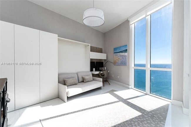 Building Photo - 15901 Collins Ave