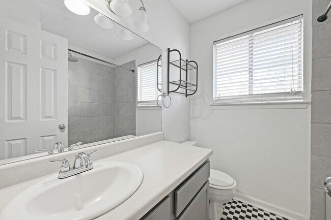 Building Photo - 7604 Woodstone Cove