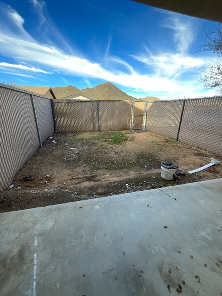 Building Photo - 15866 Sago Rd