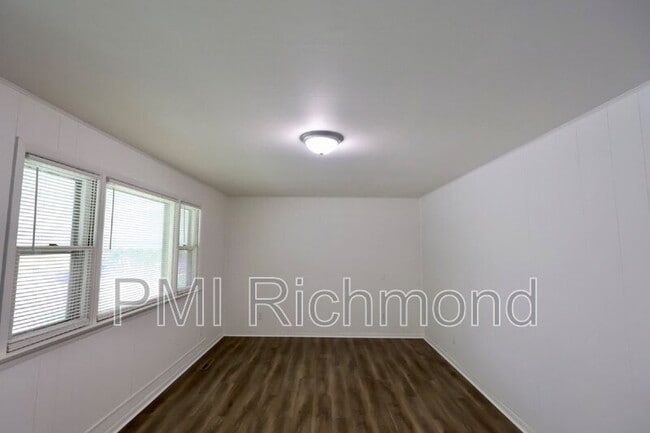 Building Photo - 1806 Powhatan St