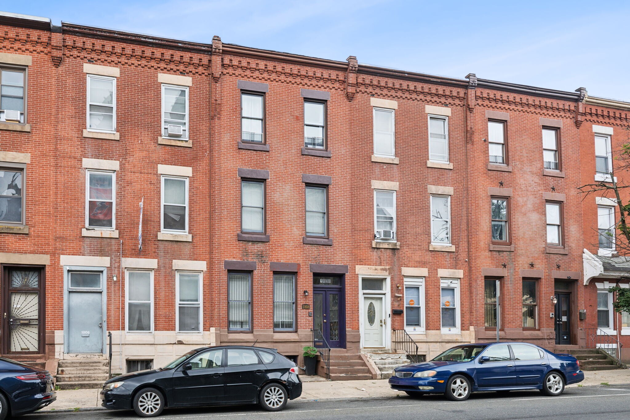 Building Photo - 1808 W Diamond St