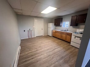 Building Photo - 2 Bedrooms Home located in Downtown Muncie!