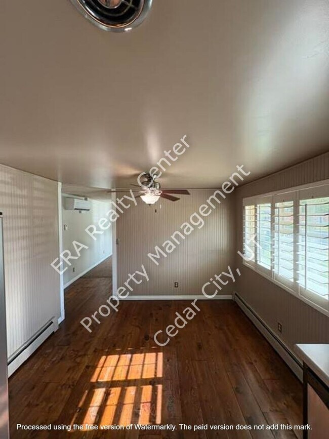 Building Photo - Move-In Bonus!!!! 2 bed - 1 bath in the Heart of Cedar City
