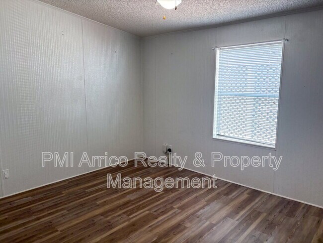 Building Photo - 3510 Petticoat Jct