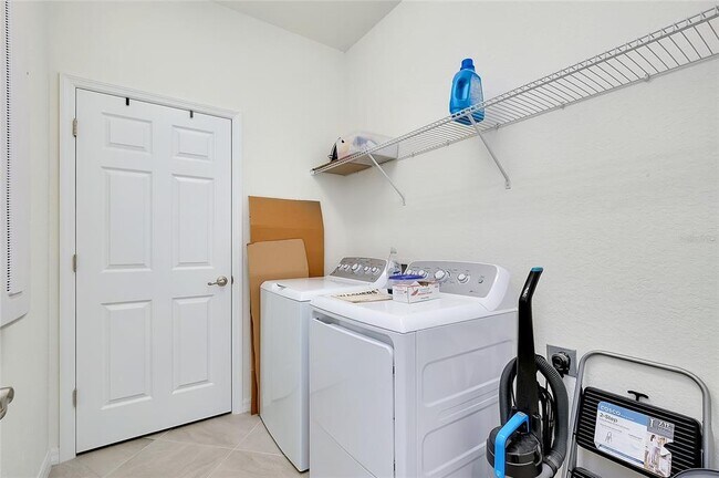 Building Photo - 10063 Crooked Crk Dr