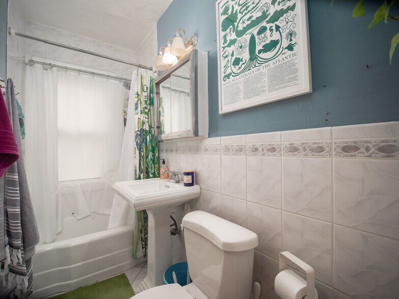 Building Photo - 60 Powder House Blvd