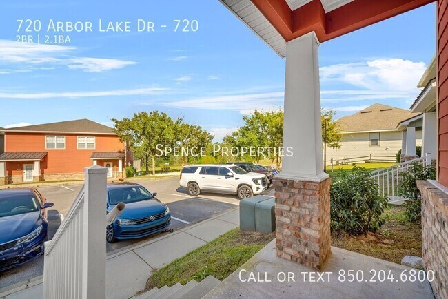 Building Photo - 720 Arbor Lake Dr