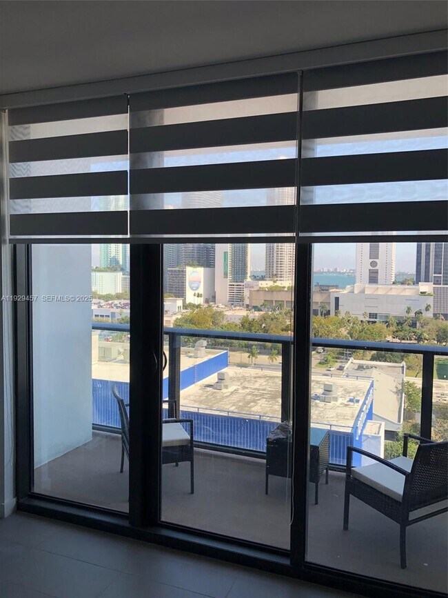 Building Photo - 1600 NE 1st Ave