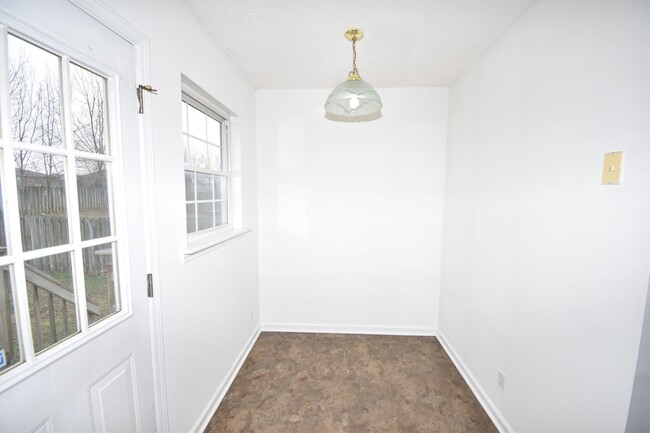 Building Photo - 3 Bedroom Pet Friendly Home For Rent Near ...