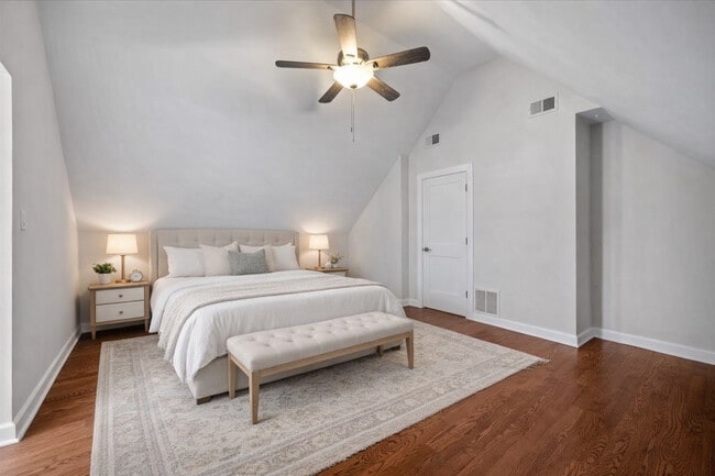 Building Photo - 2939 N Ashland Ave