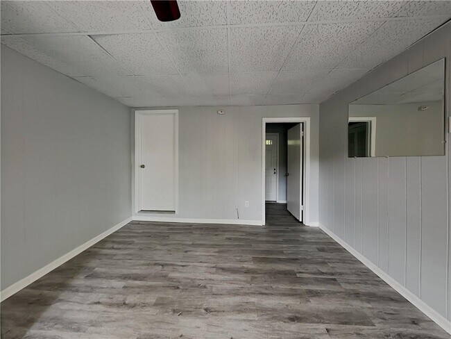 Building Photo - 138 Candlelight Ln SW