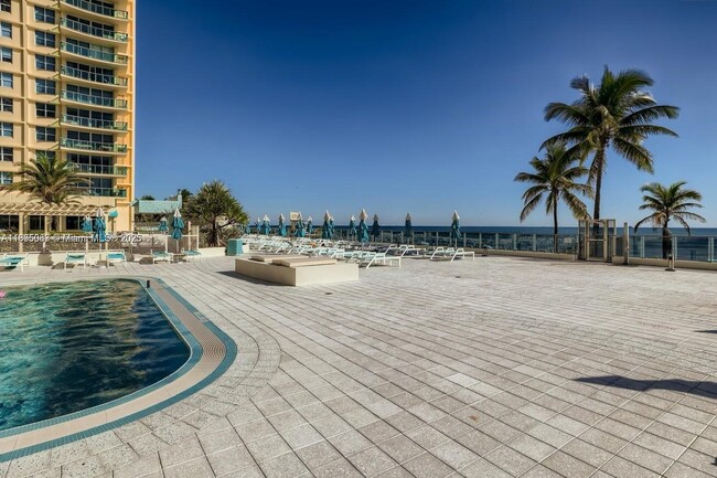 Building Photo - 2501 S Ocean Dr