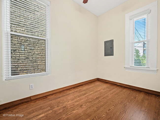 Building Photo - 2908 W McLean Ave