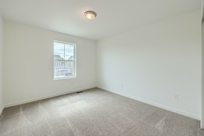 Building Photo - 24325 E Ohio Dr