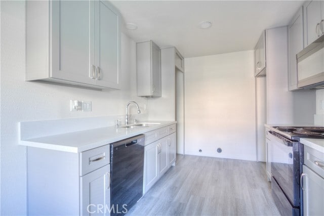 Building Photo - 2547 Hayes Dr