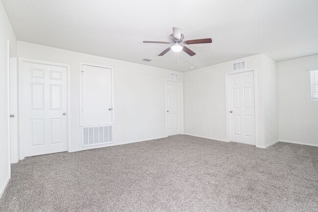 Building Photo - 4-Bedroom Home in New Braunfels with 3 Baths + Open Living Design