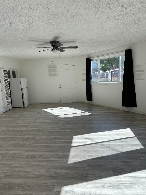 Building Photo - 633 N Orchard Dr