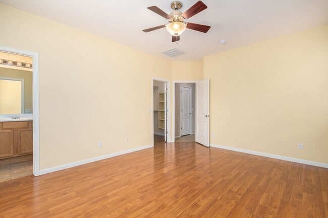 Building Photo - 3 Bedroom, 2 bath home in the heart of Gilbert!