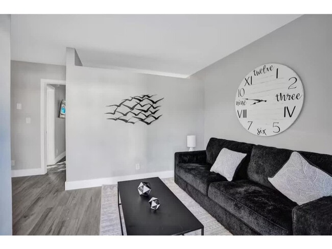 Building Photo - 50 Davie Blvd