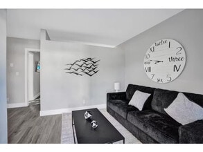 Building Photo - 50 Davie Blvd