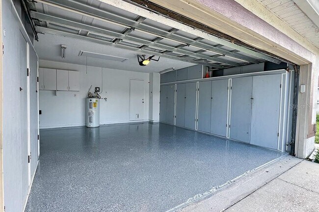 Building Photo - 10 York Ct