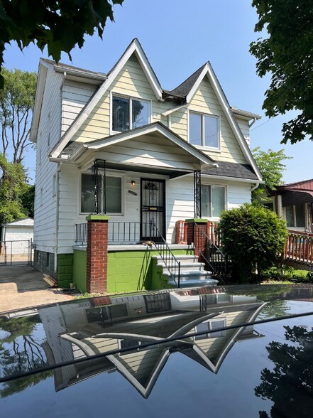 Primary Photo - 18862 Keystone St