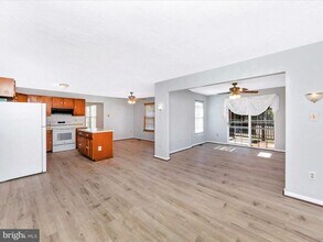 Building Photo - 408 Willow Hill Pl