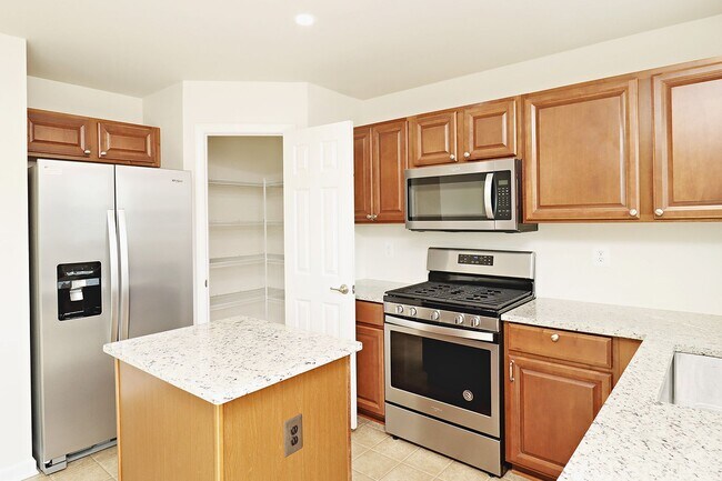 Building Photo - Pet-Friendly Holly Hill Home With Fenced Yard