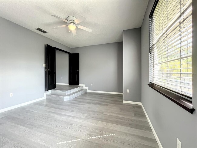 Building Photo - 10041 Oak Quarry Dr