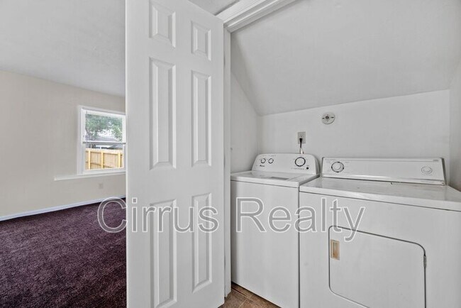 Building Photo - 317 49th St