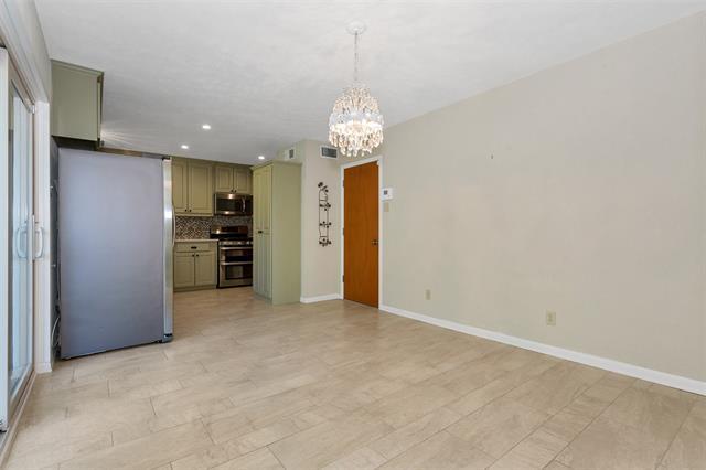 Building Photo - 11140 Lanewood Cir