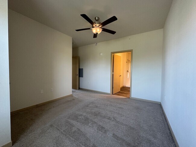 Building Photo - 3036 Triumph Dr