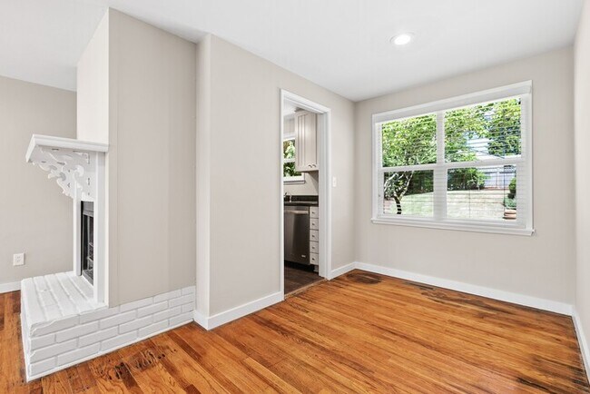 Building Photo - DARLING BUNGALOW in Desirable Arroyo Heigh...