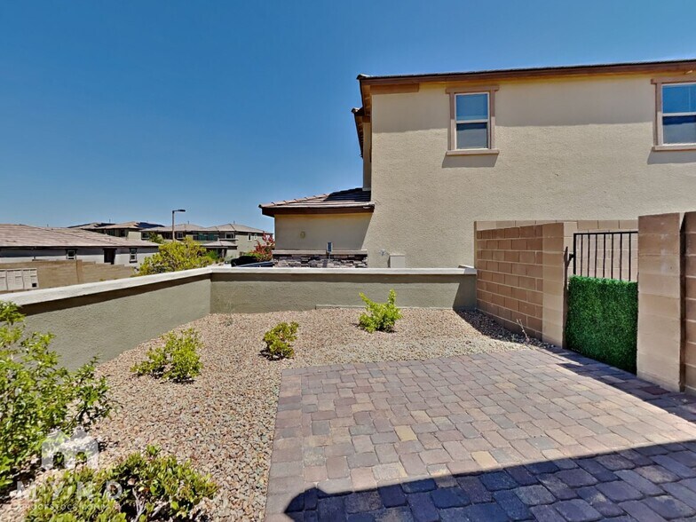 Building Photo - 12577 Huckleberry Oak Ave
