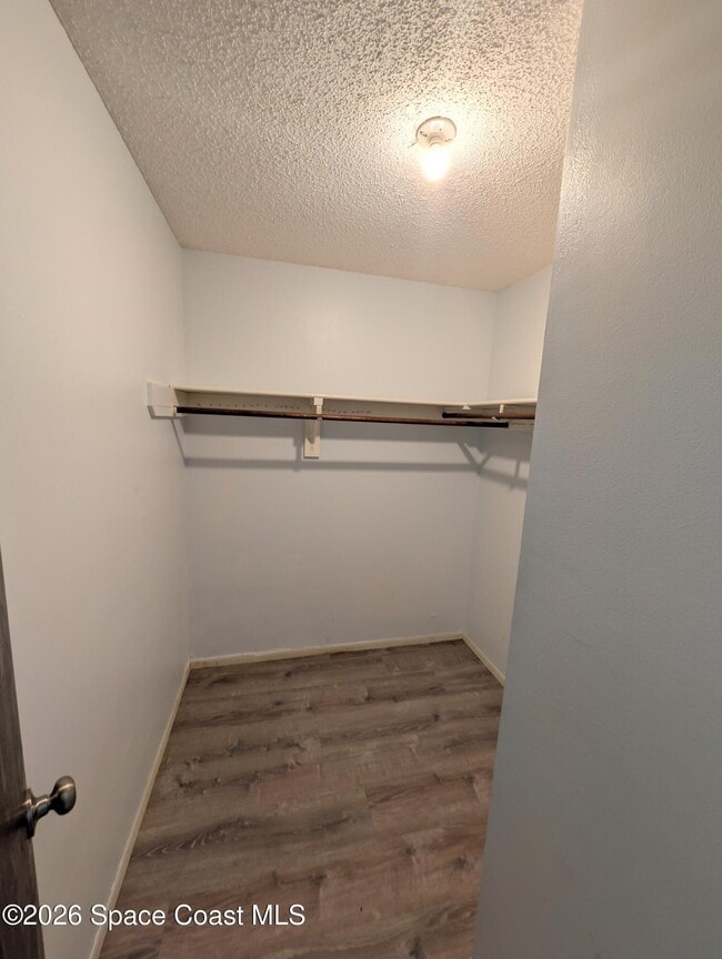 Building Photo - 2655 Wilmette Ave
