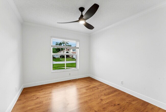 Building Photo - 6009 Royal Birkdale Dr