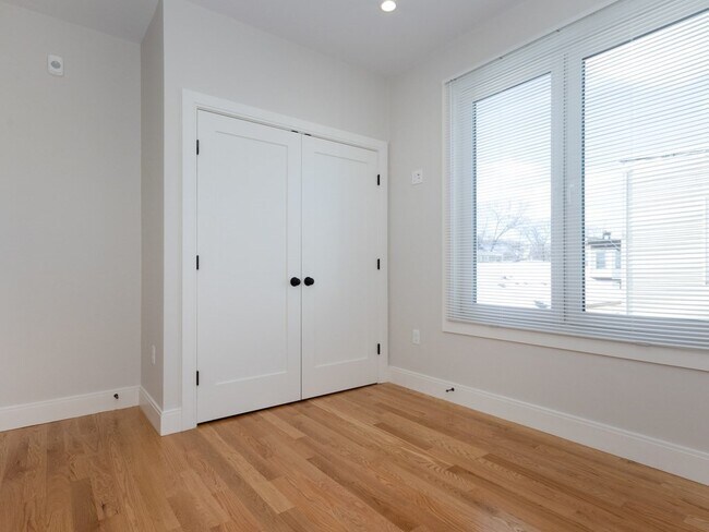 Building Photo - 9 Tovar St