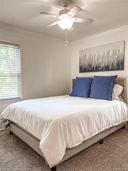 Building Photo - 2108 N Wilson Ave