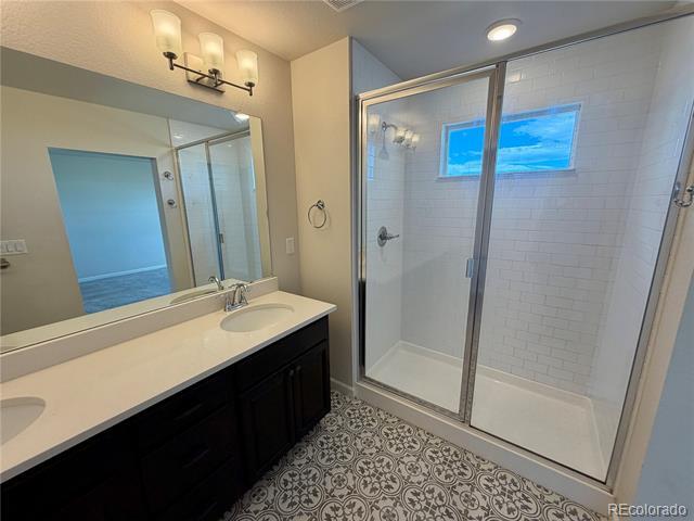 Building Photo - 10565 Paris St