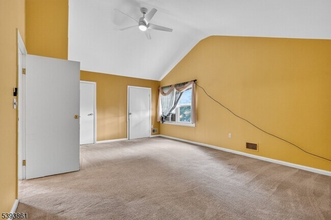 Building Photo - 128 South Ave