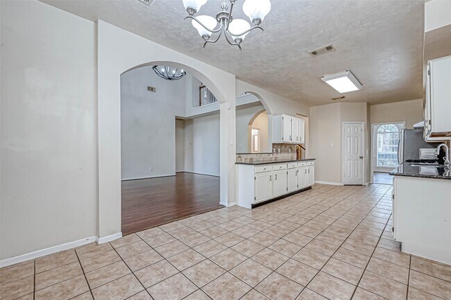 Building Photo - 17935 Western Pass Ln