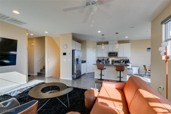 Building Photo - 172 Petaluma Valley Dr